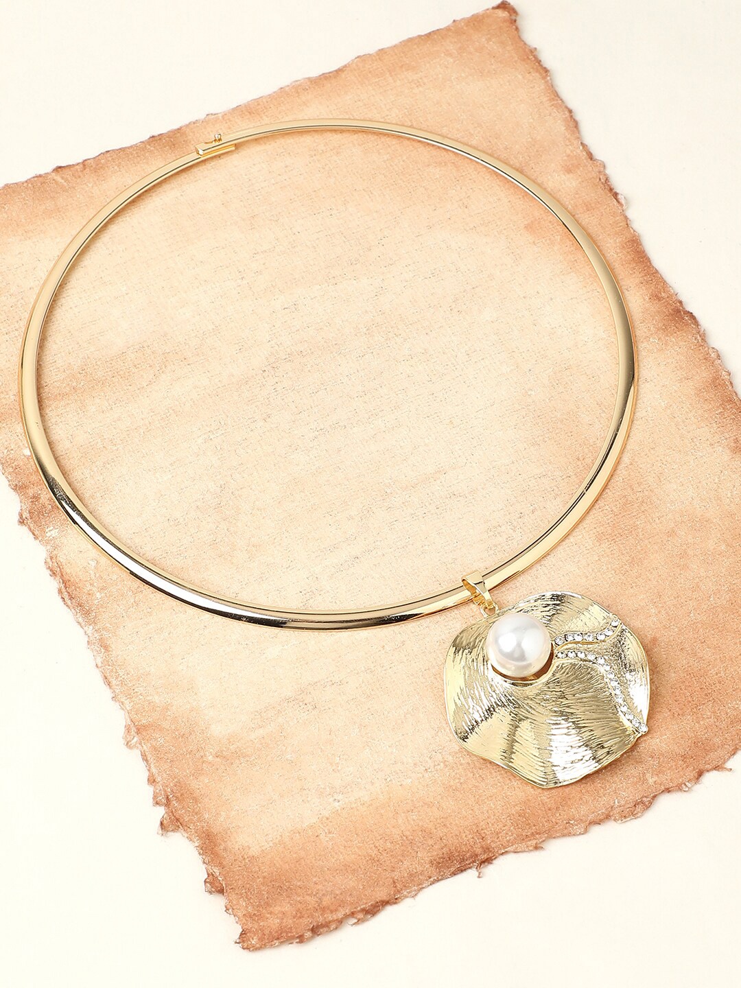 

SOHI Gold-Plated Necklace