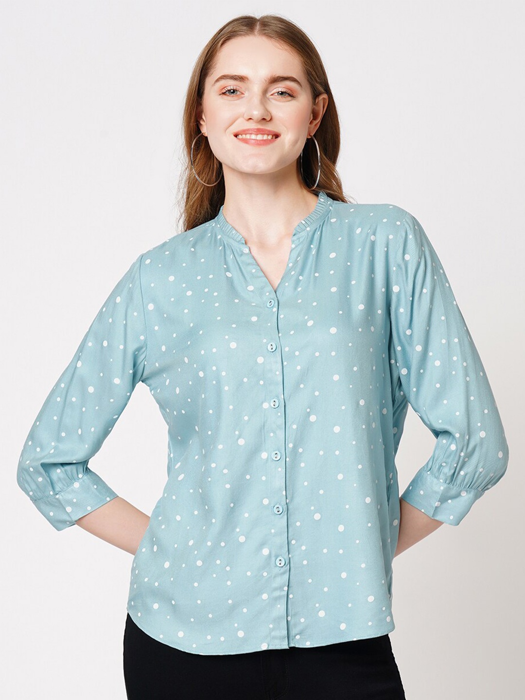 

Kraus Jeans Mandarin Collar Slim Fit Polka Dot Printed Casual Shirt, Green