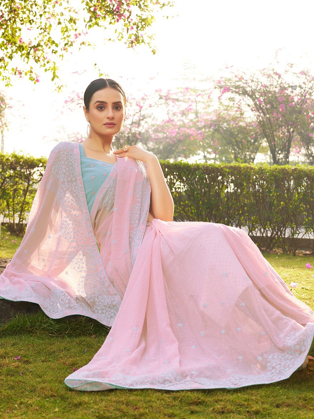 

Satrani Embellished Pure Georgette Saree, Pink
