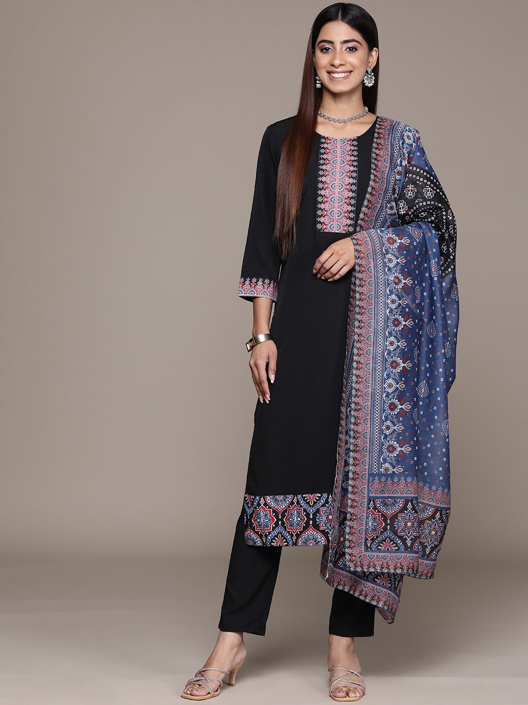

KALINI Ethnic Motifs Printed Round Neck Three-Quarter Sleeves Kurta Set, Black