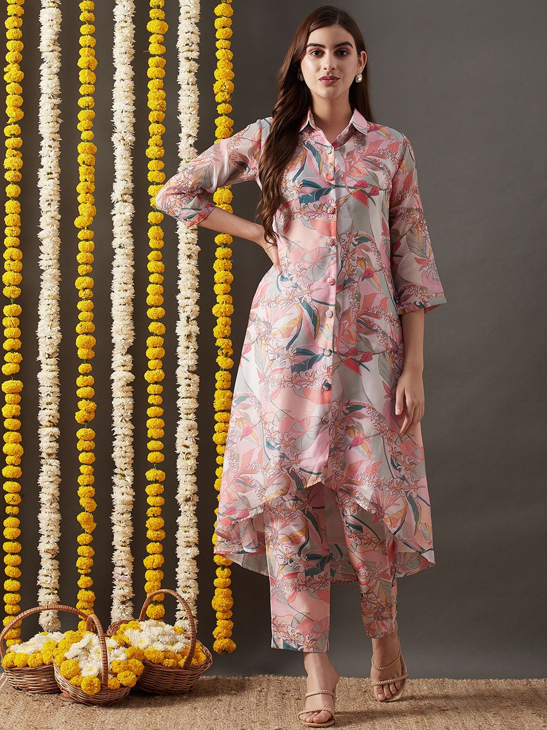 

KAVINDI Floral Printed Shirt Collar Cotton Chanderi A-Line Kurta With Trousers, Pink
