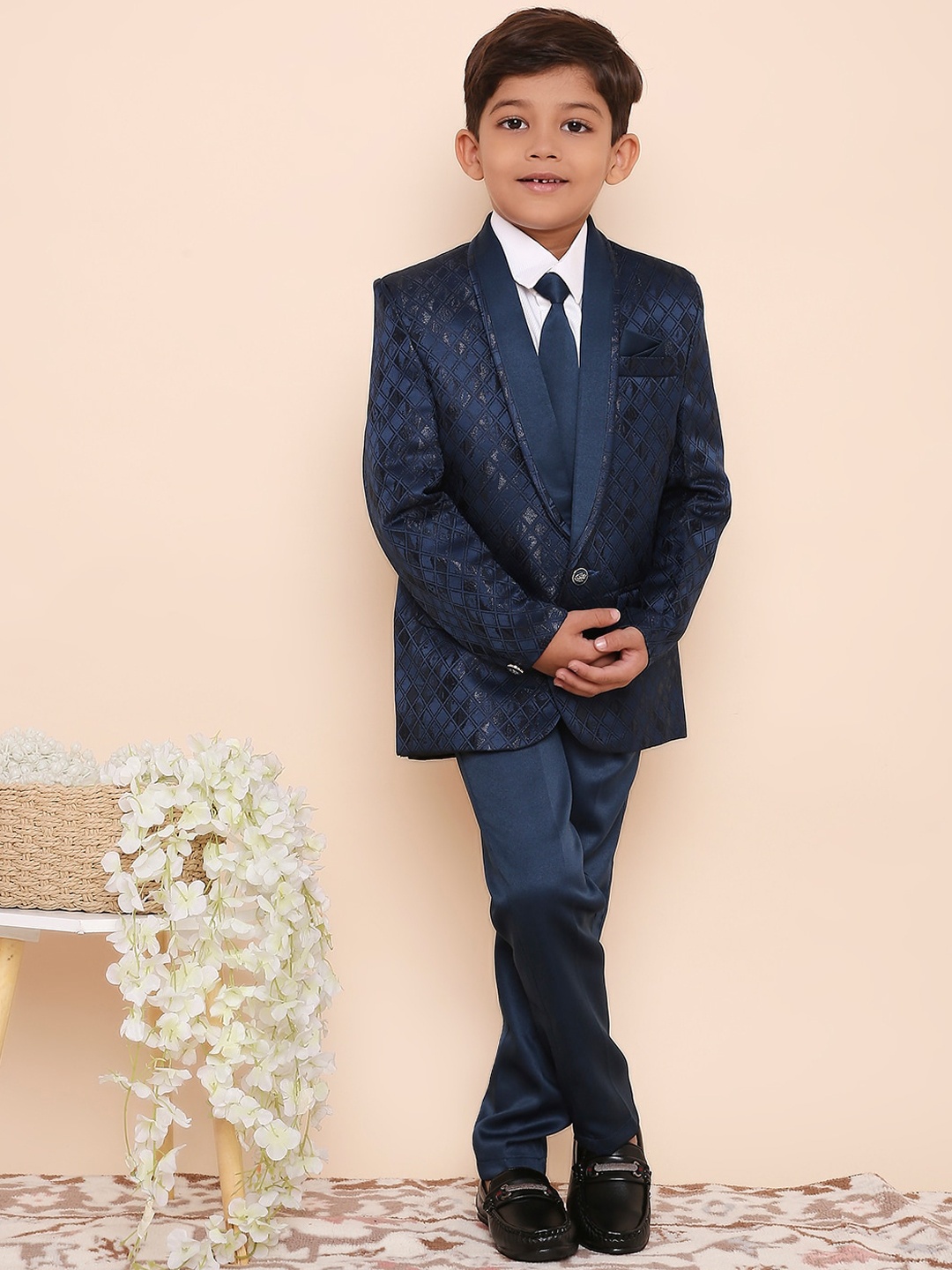 

KID1 Boys Self Design Shawl Collar 5-Piece Party Suit, Blue