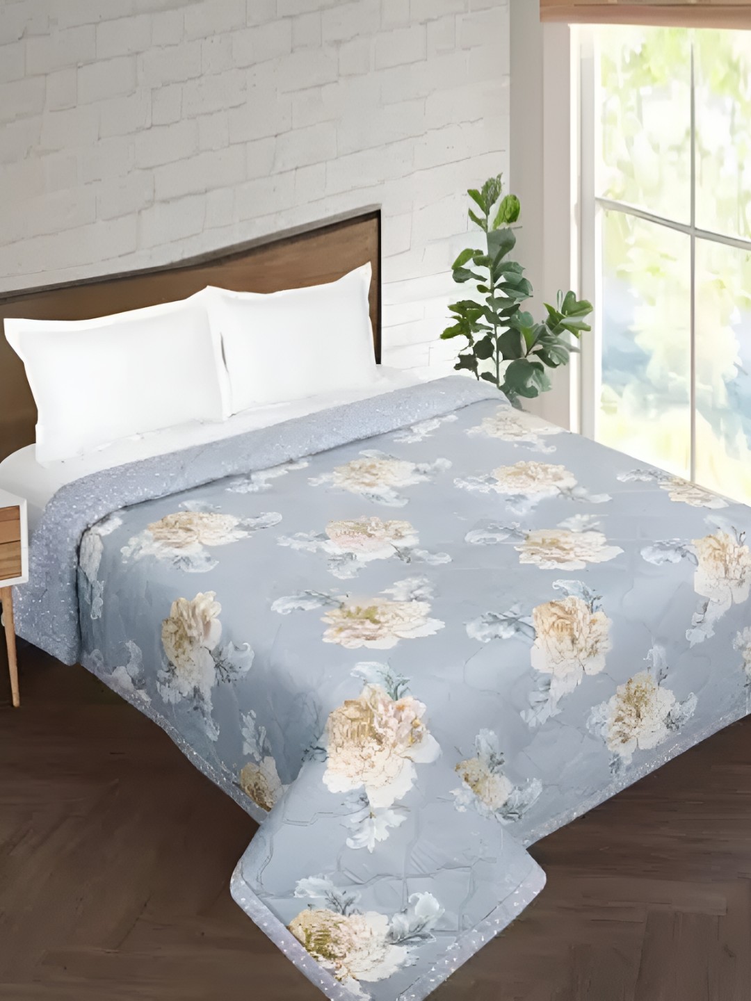 

Signature Vibrant Grey 2 Pcs Floral Microfiber AC Room 350 GSM Single Bed Comforters