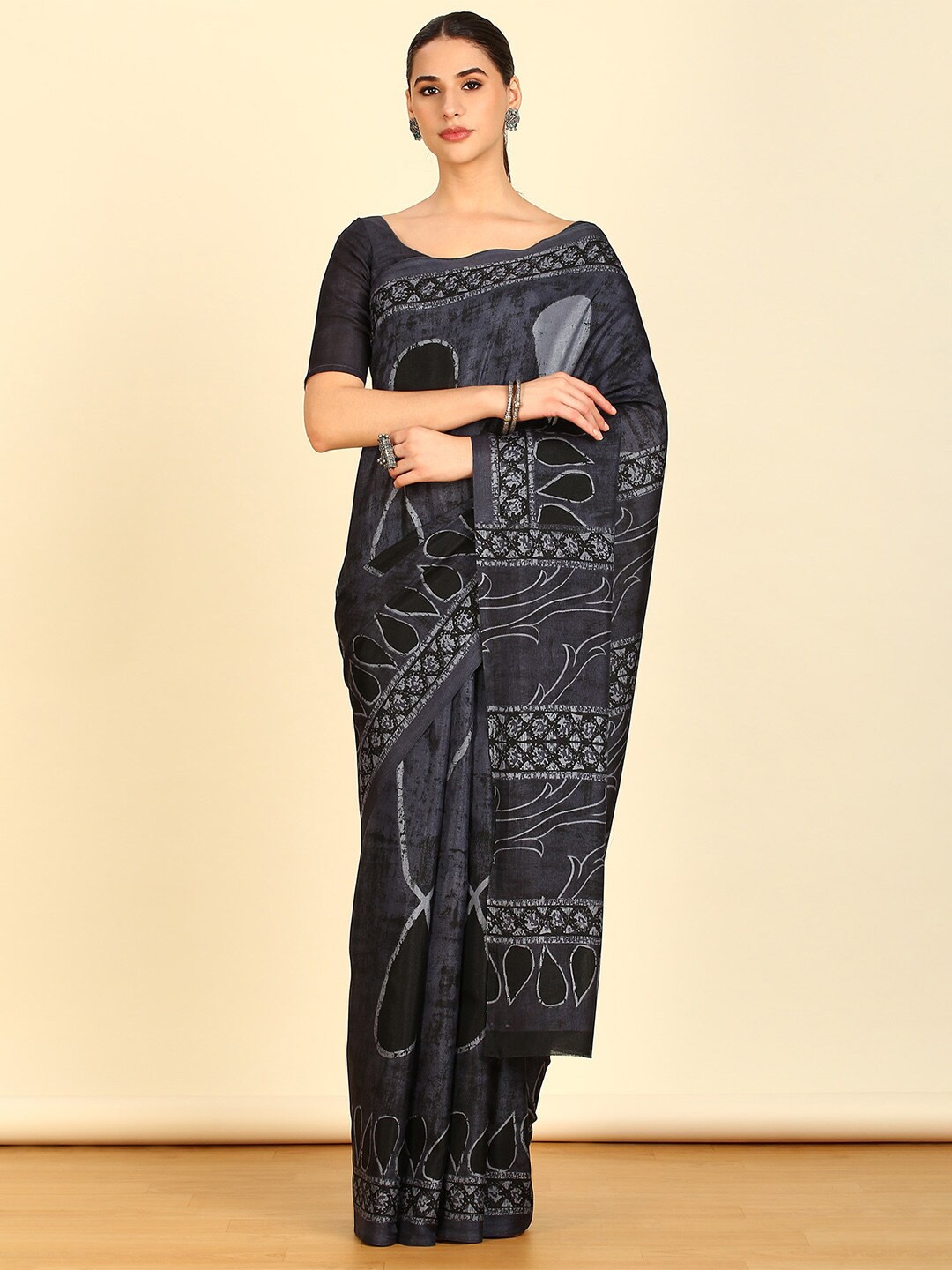 

Soch Floral Printed Pure Chiffon Saree, Grey
