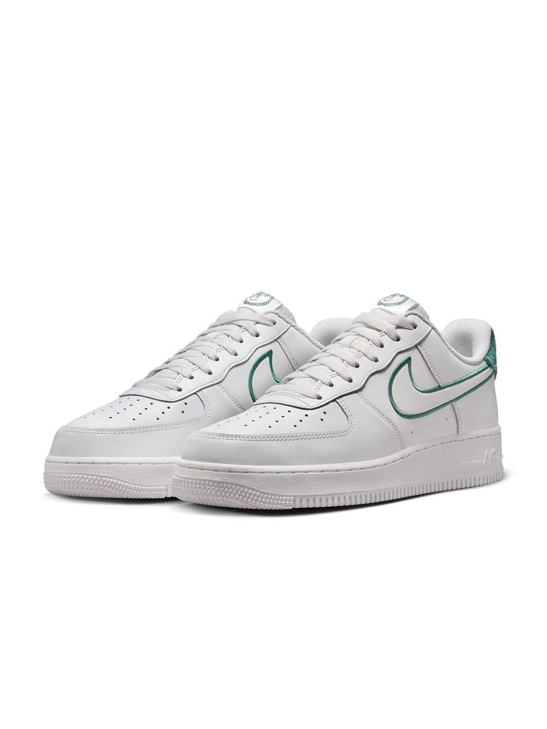 

Nike Air Force 1 '07 LV8 Men's Shoes, White