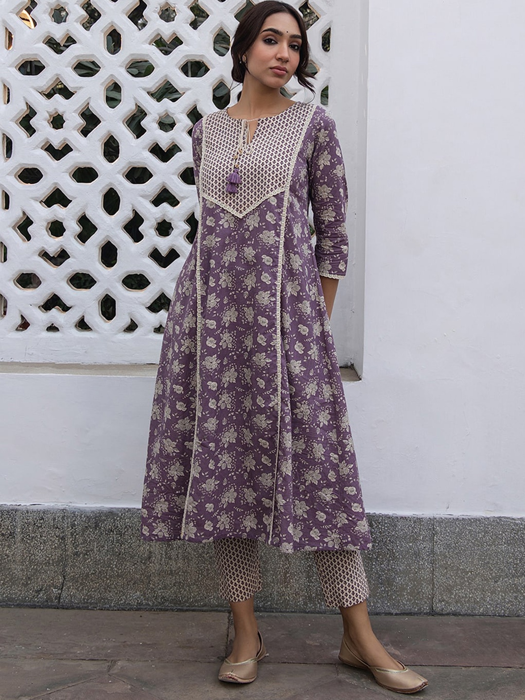 

Janasya Tie -Up Neck Floral Printed Regular Pure Cotton A-Line Kurta with Trousers, Purple