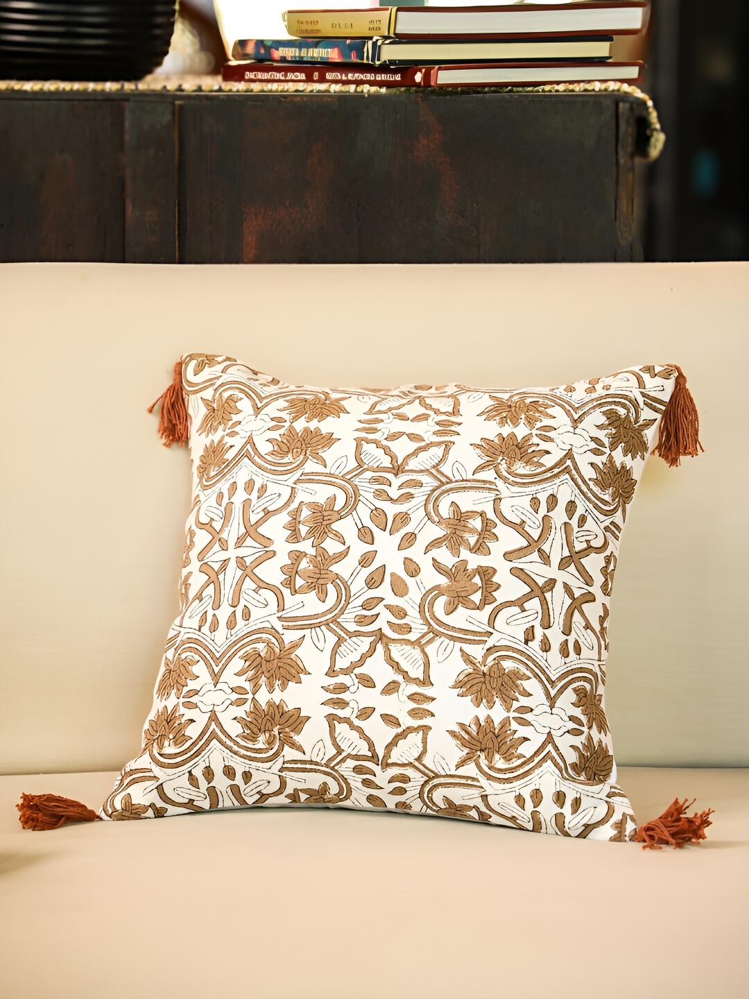 

SANSKRUTIHOMES Brown & White Ethnic Motifs Cotton Square Cushion Covers