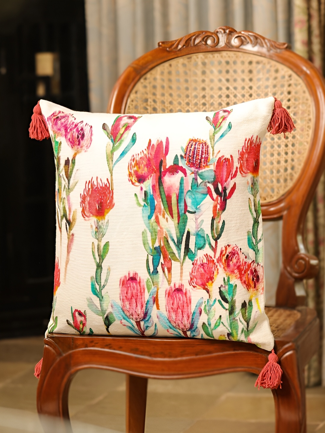 

SANSKRUTIHOMES White & Red Floral Velvet Square Cushion Covers