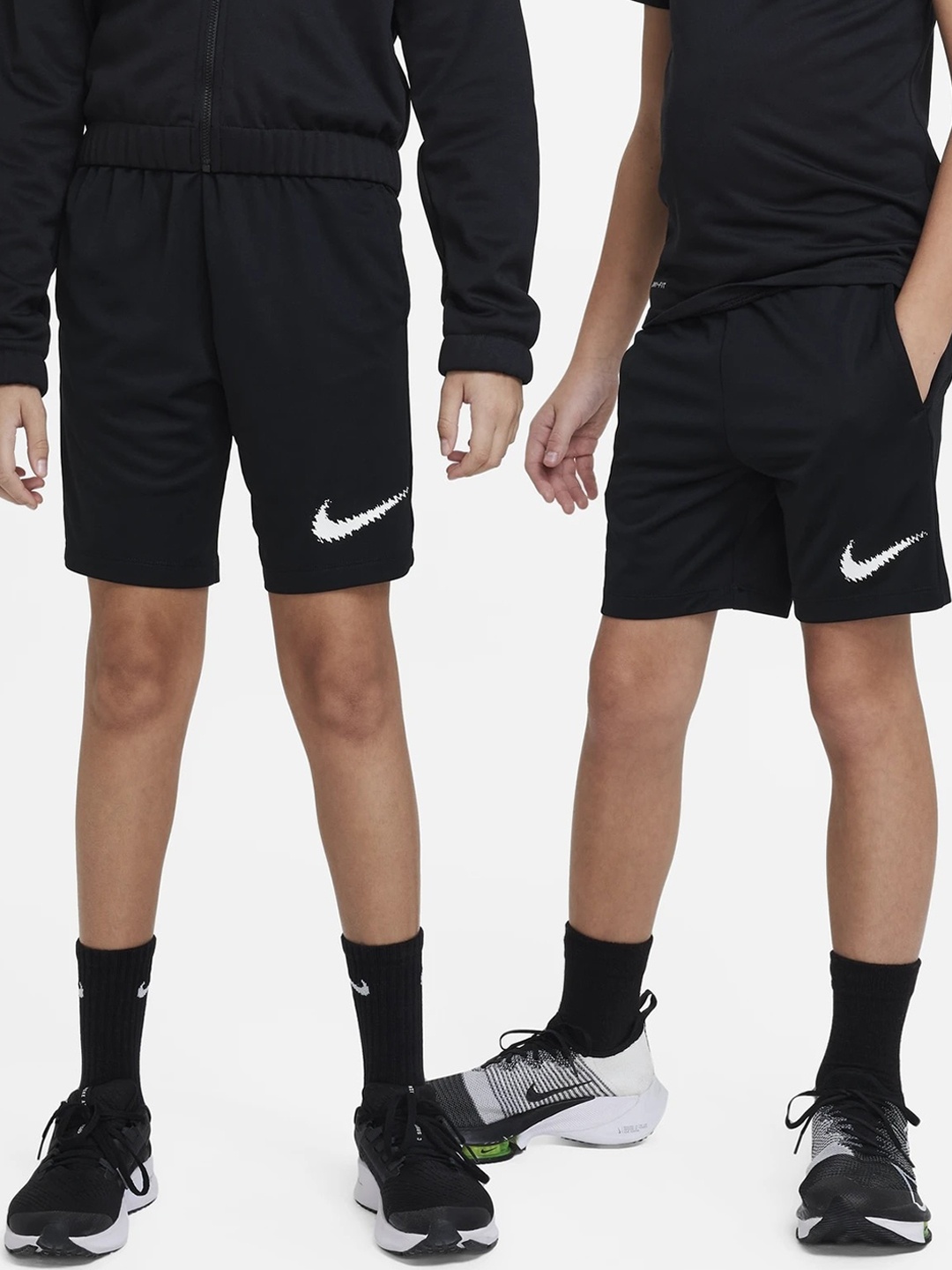 

Nike Dri-FIT Trophy23 Older Kids' Training Shorts, Black