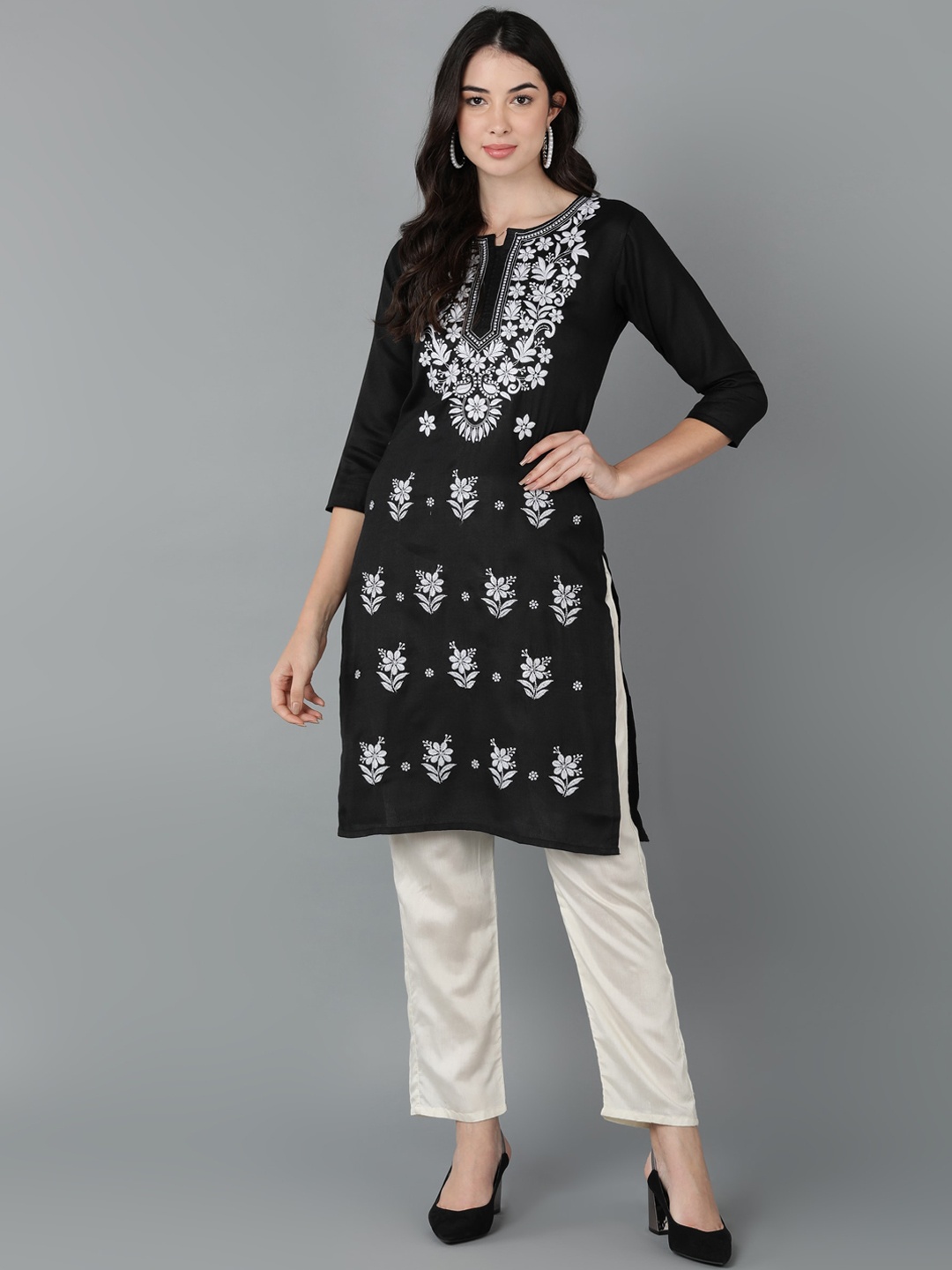 

TOP N THREAD Floral Embroidered Chikankari Cotton Straight Kurta, Black
