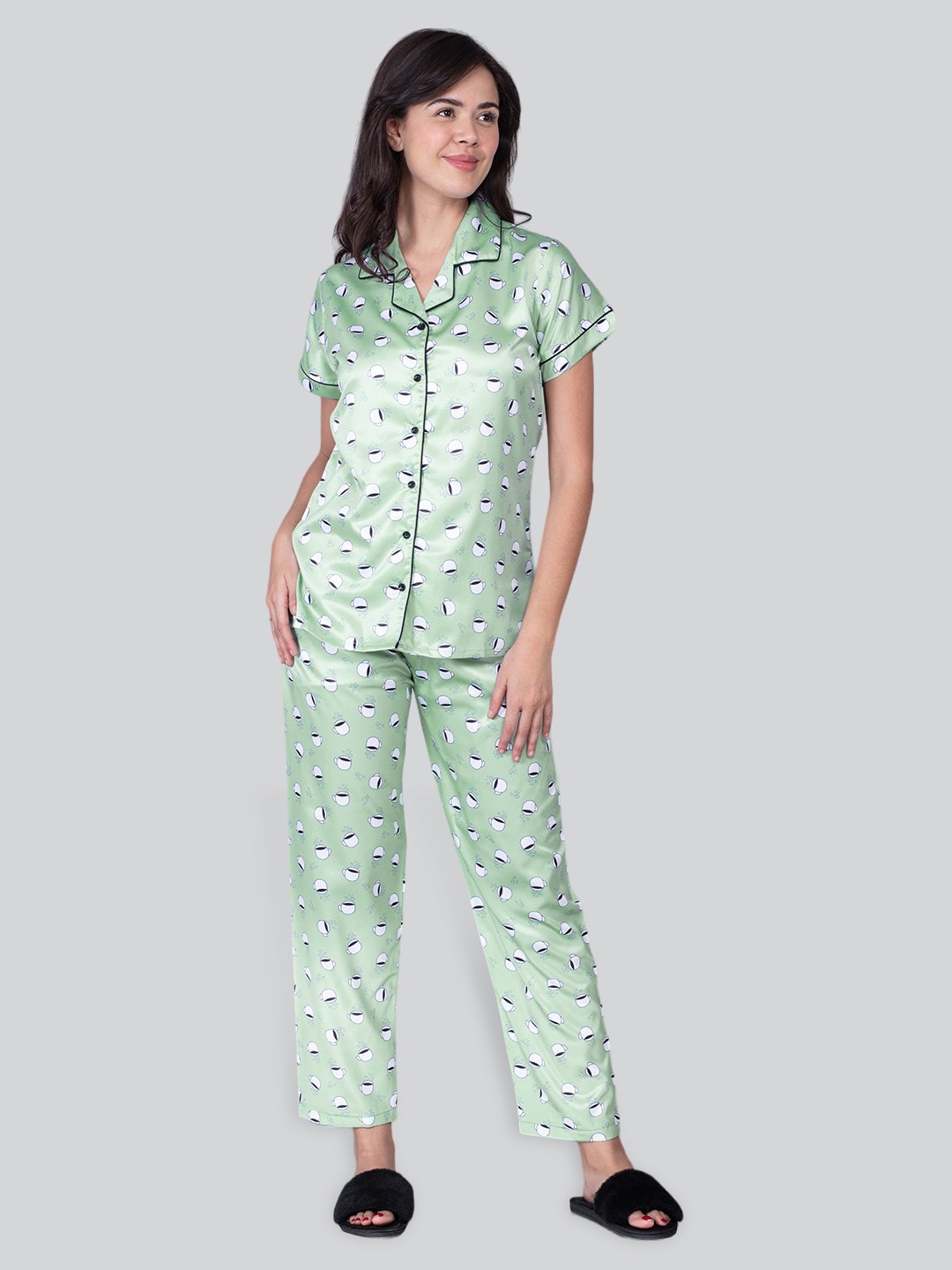 

THE DAILY OUTFITS Conversational Printed Lapel Collar Satin Night Suit, Green