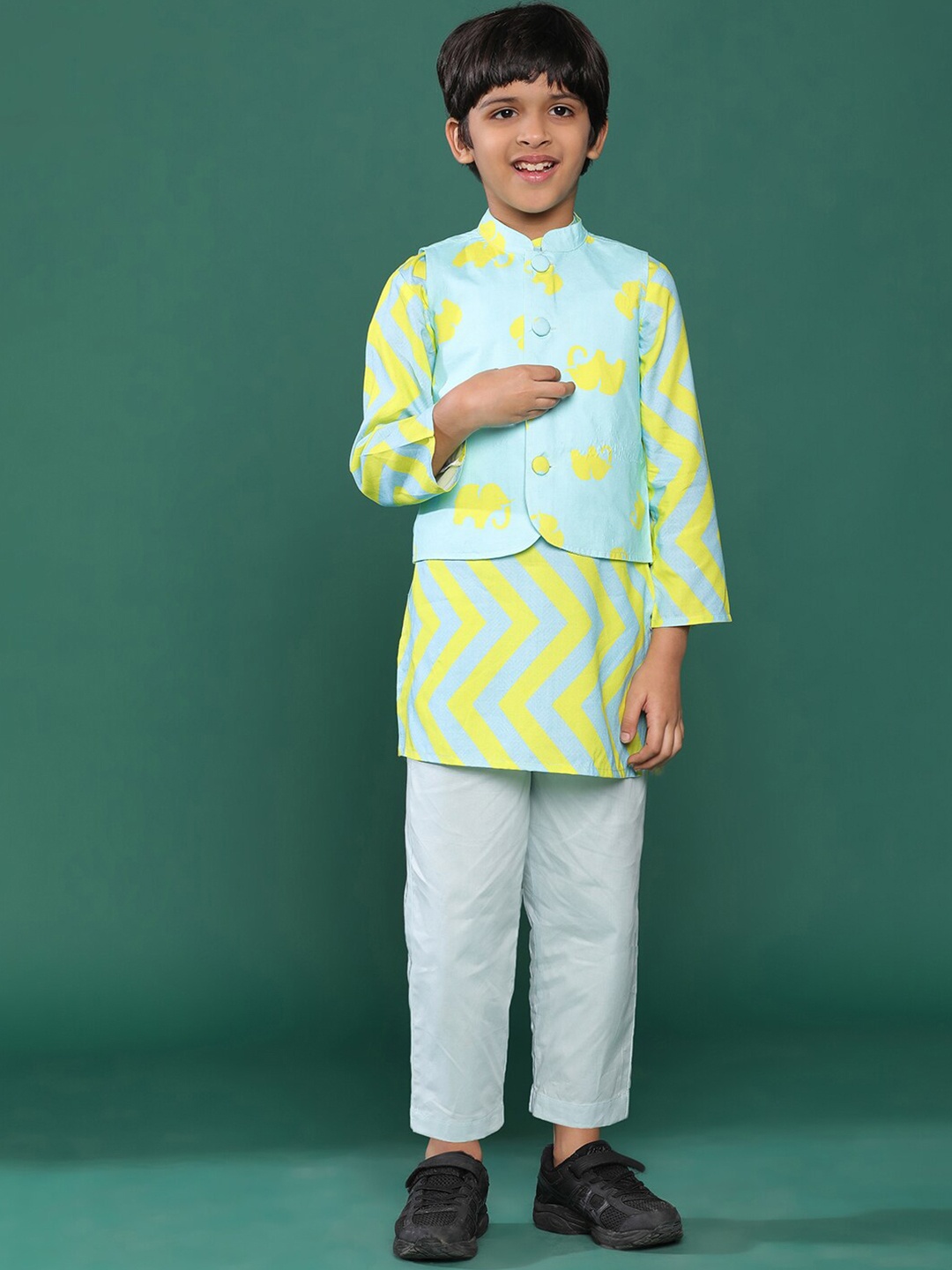 

TALES & STORIES Boys Geometric Printed Straight Kurta & Pyjamas & Waistcoat, Blue