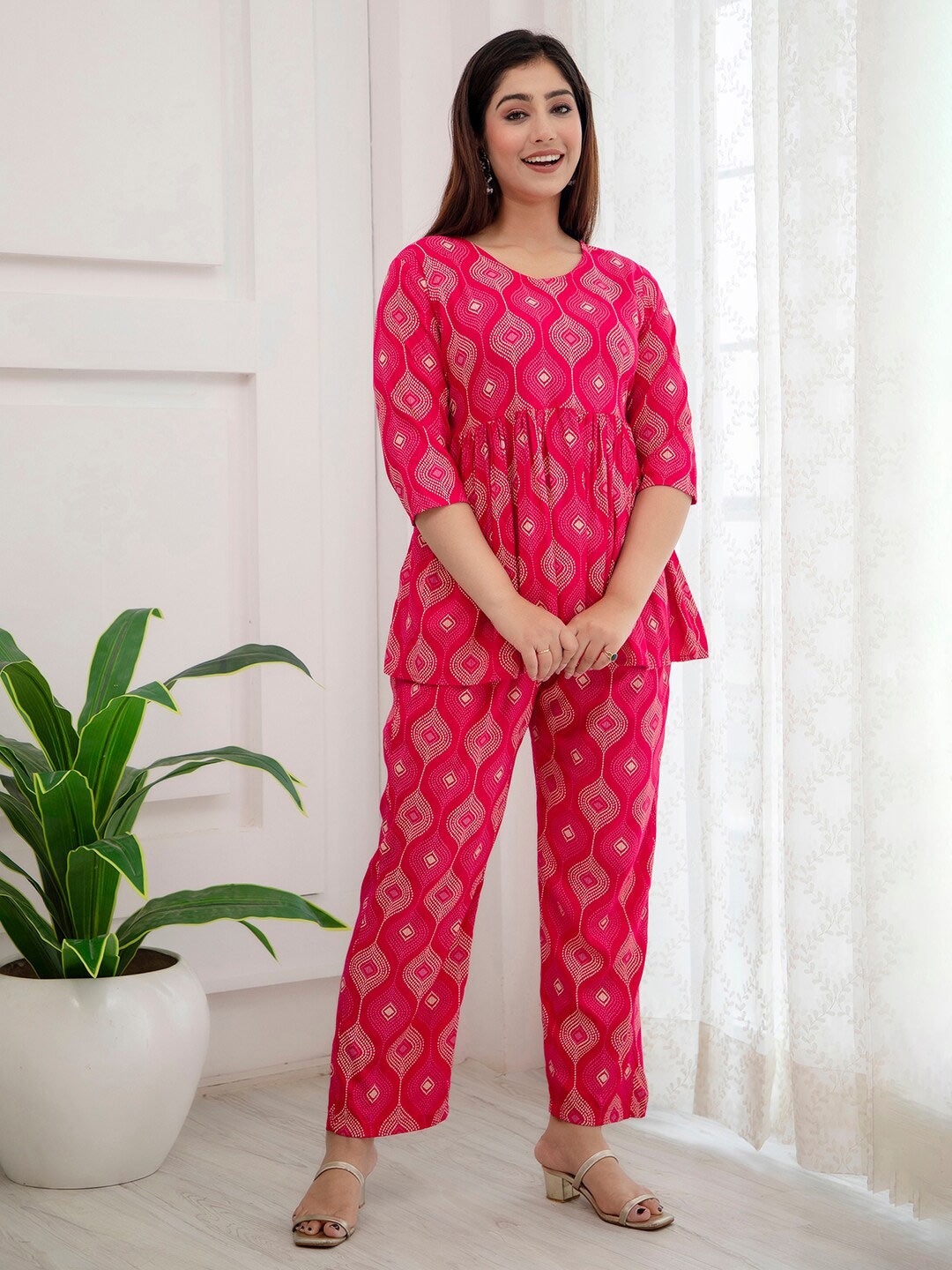 

Veshviti Ethnic Motifs Printed Top With Trousers, Pink