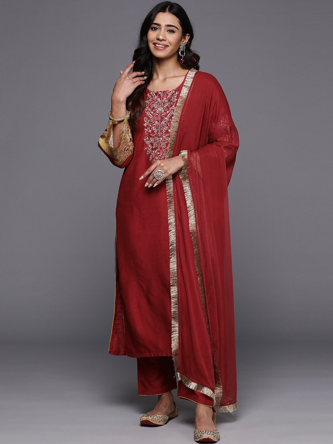 

Varanga Ethnic Motifs Embroidered Regular Kurta with Trousers & With Dupatta, Red