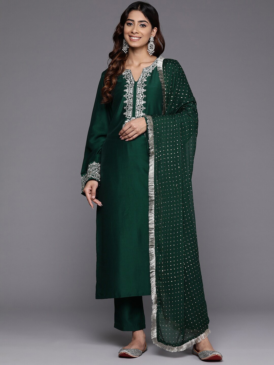 

Varanga Ethnic Motifs Yoke Design Regular Thread Work Kurta with Trousers & With Dupatta, Green
