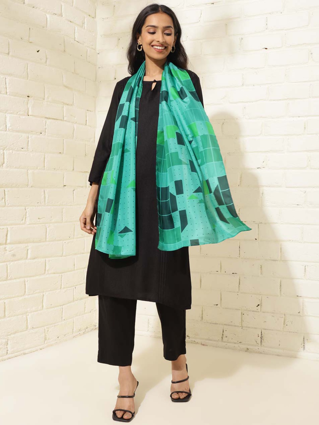 

Fabindia Geometric Printed Silk Stole, Teal