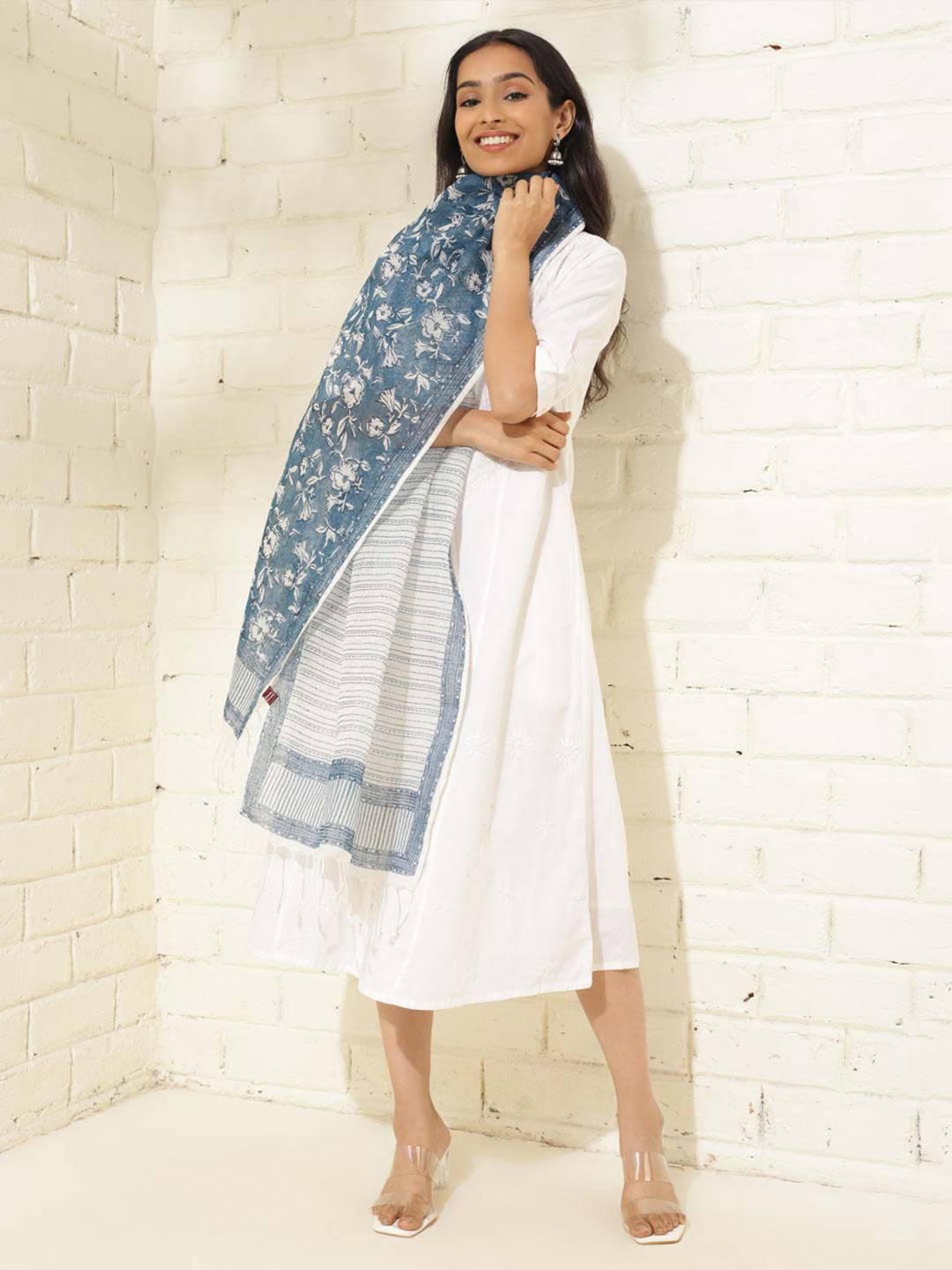 

Fabindia Floral Printed Stole, Blue