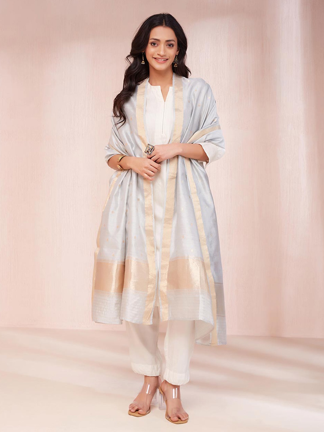 

Fabindia Polka Dots Woven Design Zari Dupatta, Grey