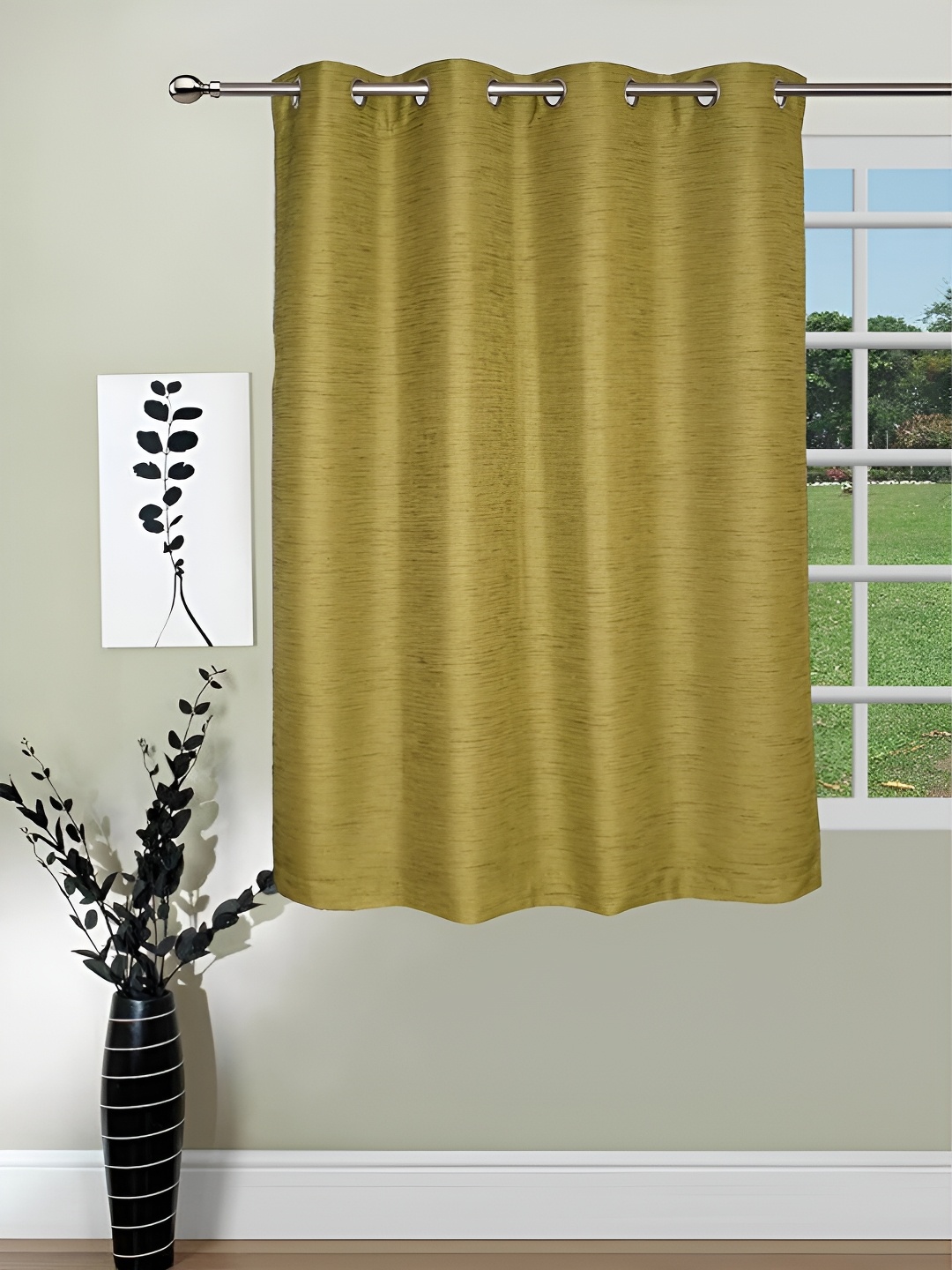 

Lushomes Green Black Out Window Curtain