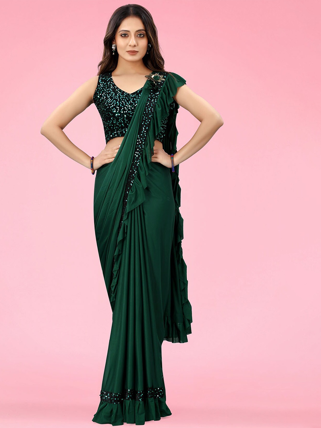 

Dhyey Fashion Embellished Ready to Wear Saree, Green