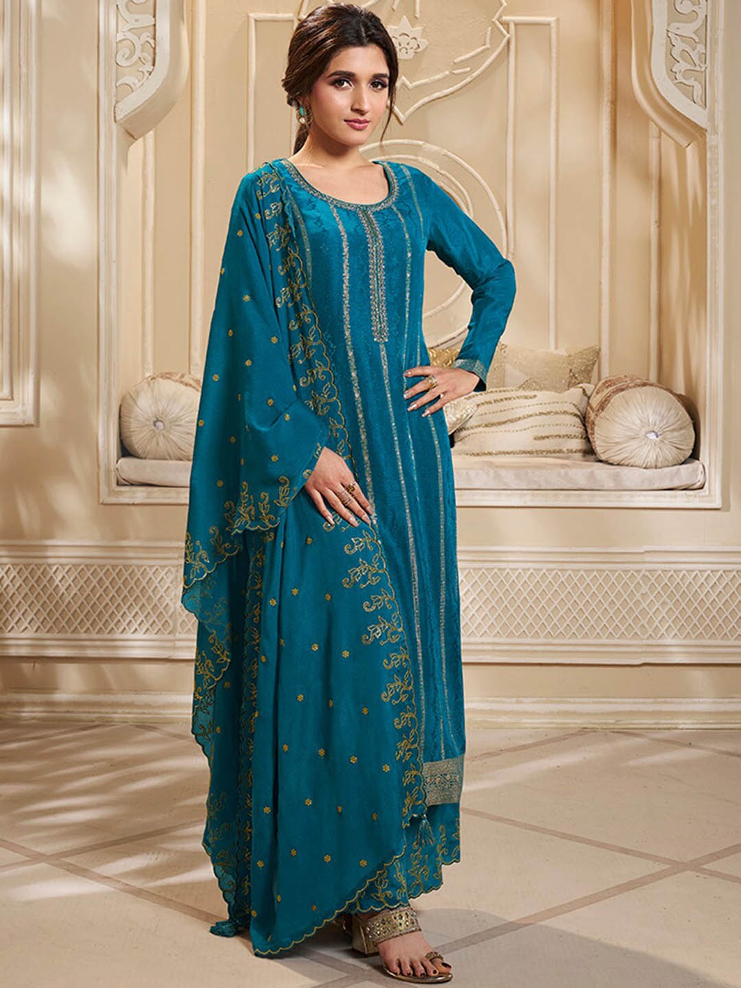 

Seerat Round Neck Long Sleeves Ethnic Embroidered Pure Silk Kurta with Palazzo & Dupatta, Teal