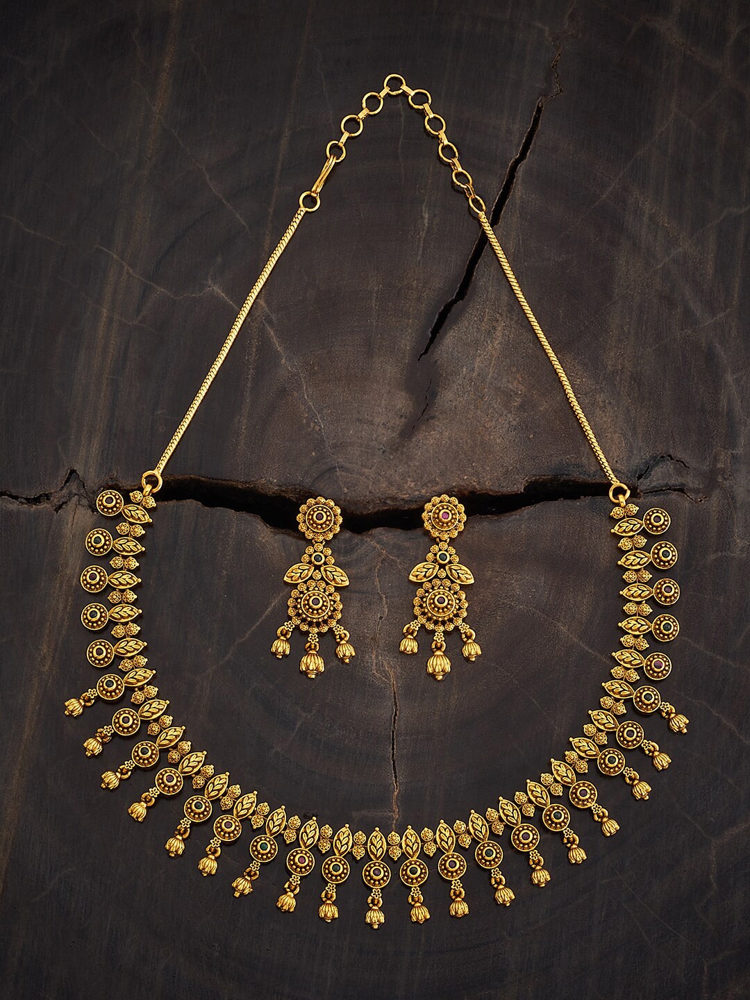 

Kushal's Fashion Jewellery Gold-Plated Stone Studded Jewellery Set