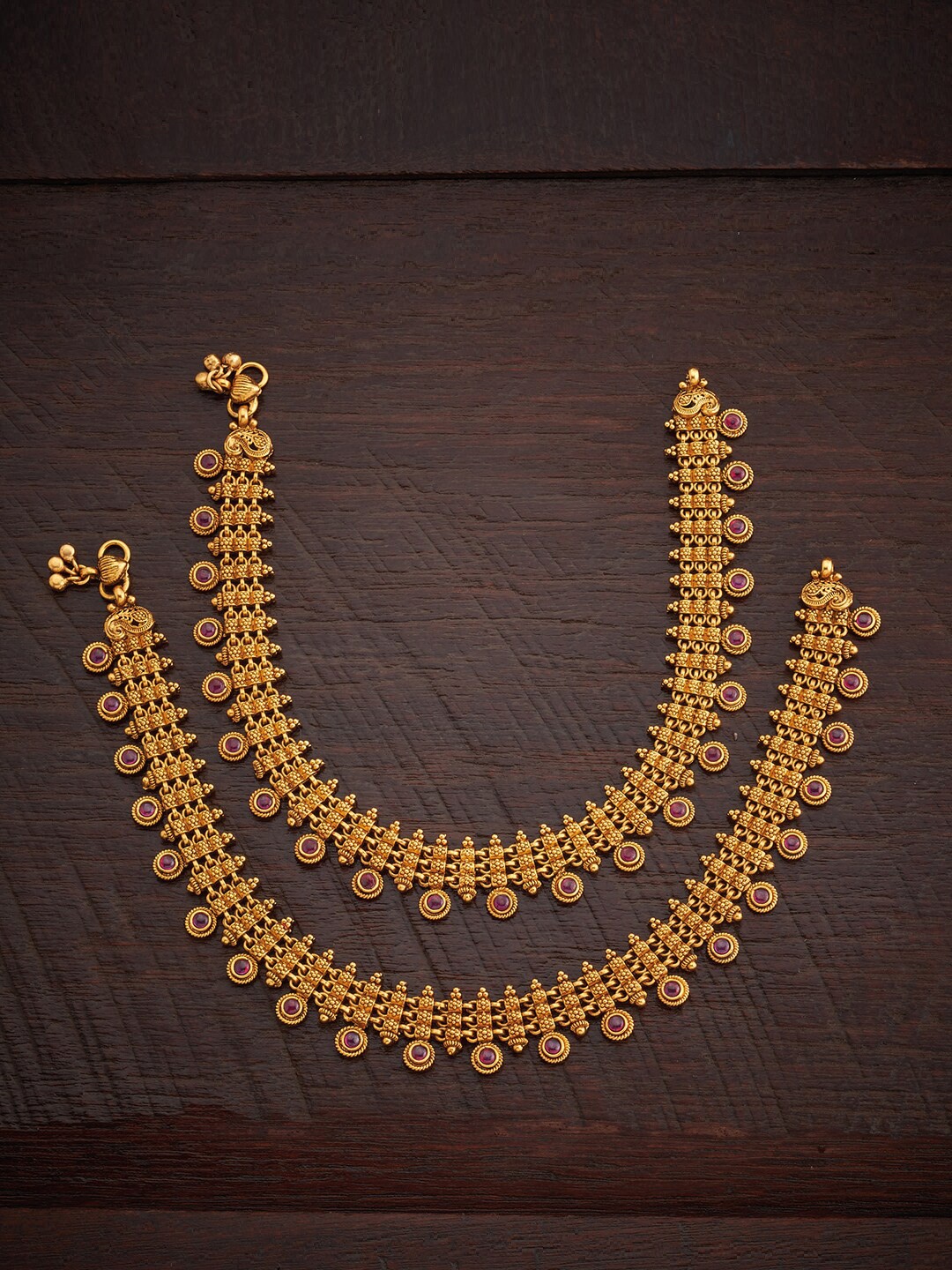 

Kushal's Fashion Jewellery Gold-Plated Artificial Stones Anklet