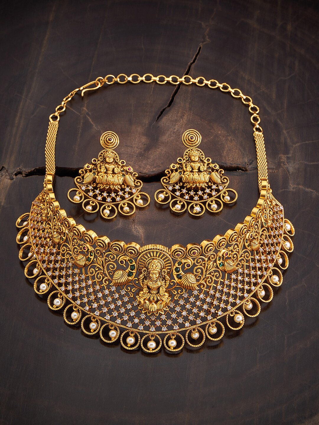 

Kushal's Fashion Jewellery Gold Plated Stones Studded & Beaded Jewellery Set