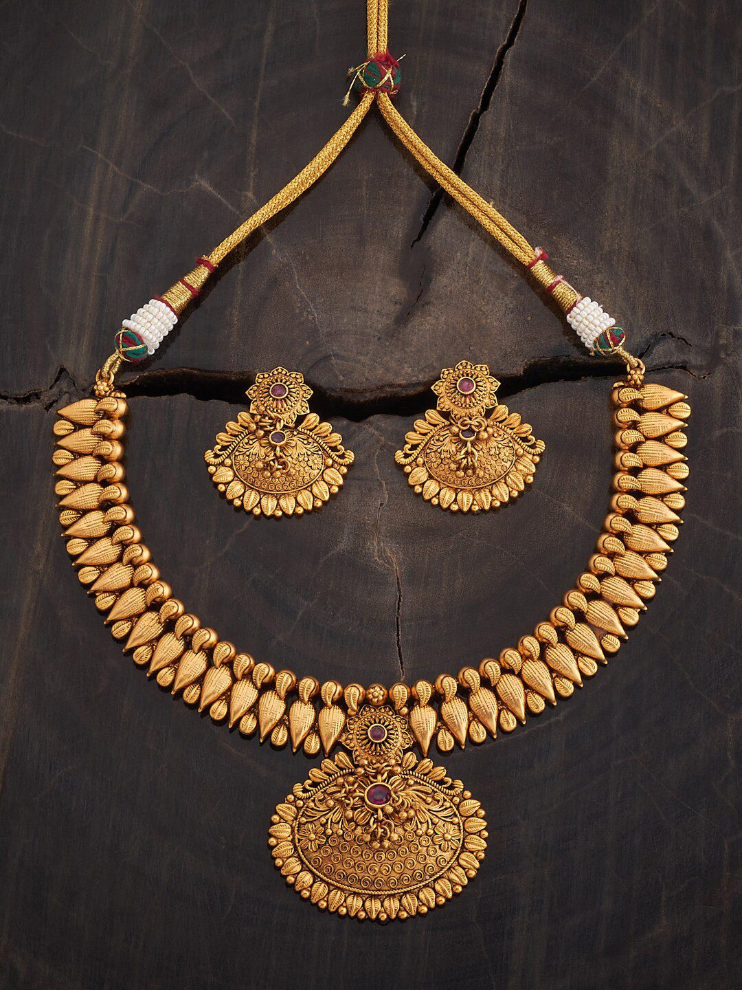 

Kushal's Fashion Jewellery Gold Plated Stones Studded Jewellery Set