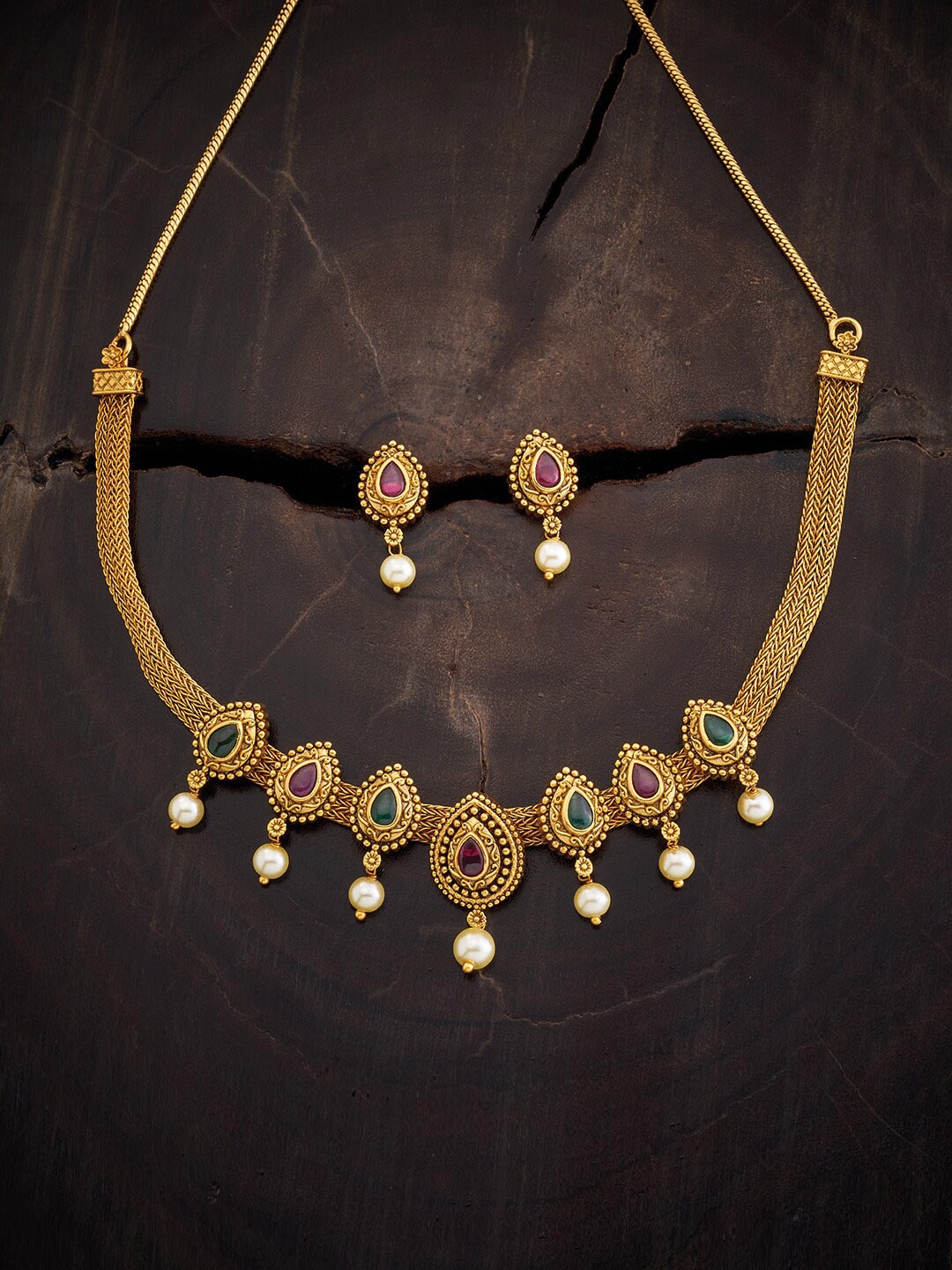 

Kushal's Fashion Jewellery Gold-Plated Stones Studded Jewellery Set
