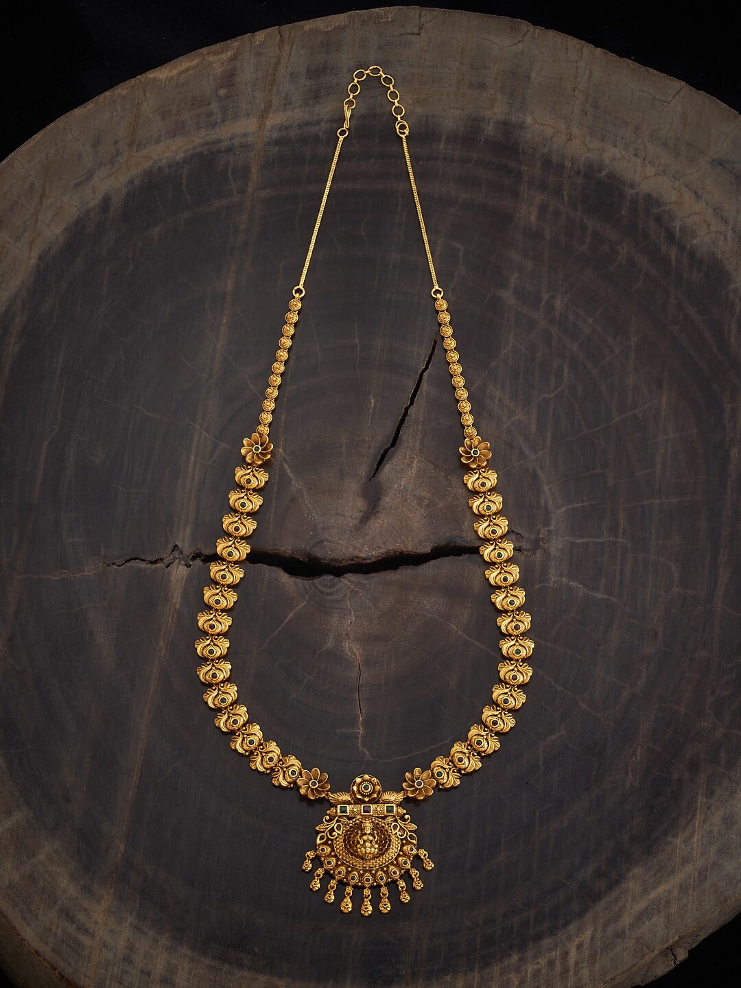 

Kushal's Fashion Jewellery Gold-Plated Necklace