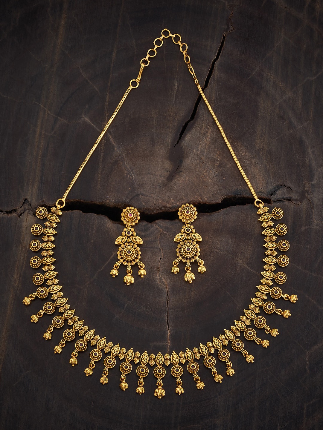 

Kushal's Fashion Jewellery Gold-Plated Stone Studded Jewellery Set