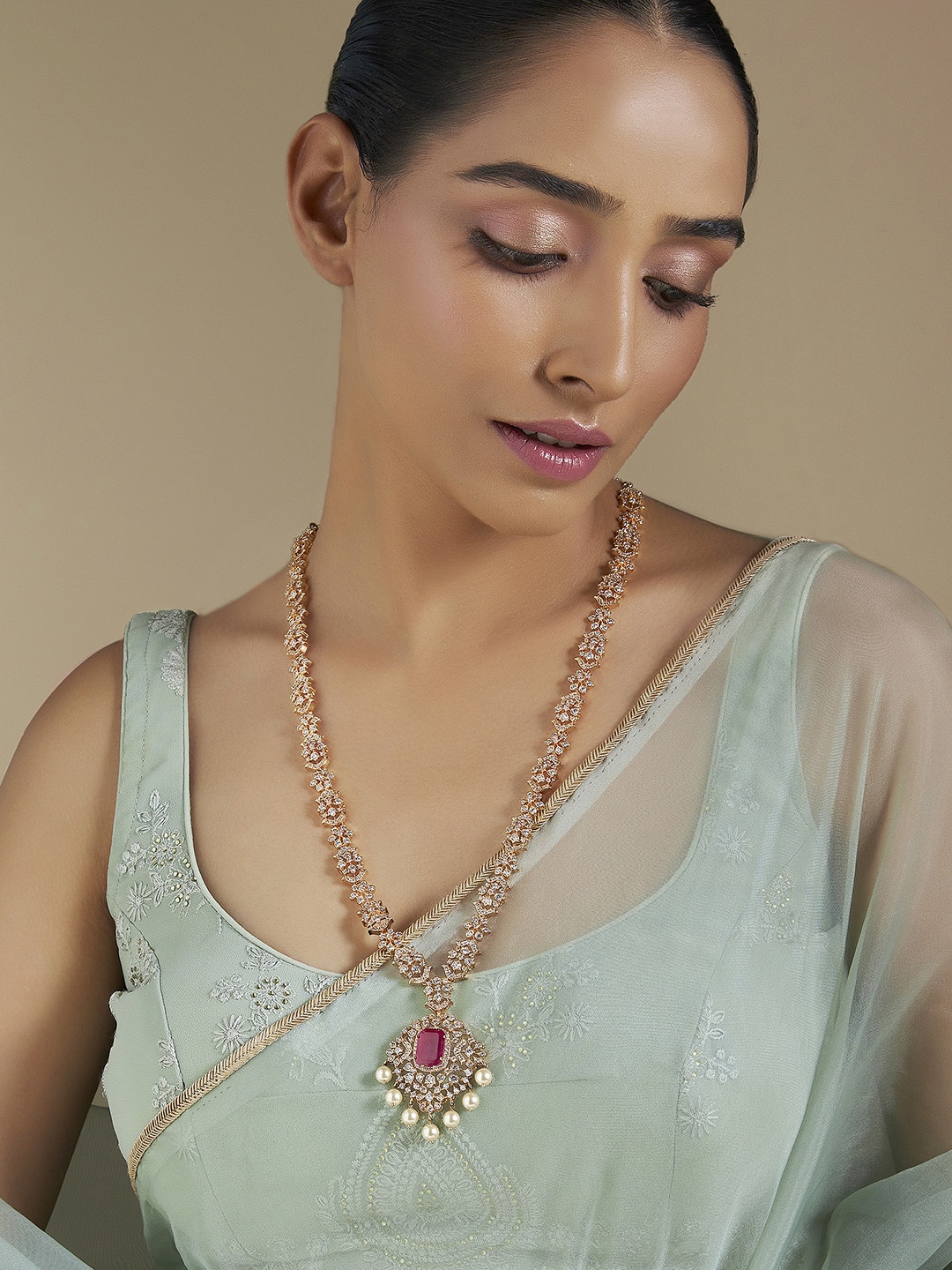 

Kushal's Fashion Jewellery Copper Gold-Plated Cubic Zirconia Studded Necklace