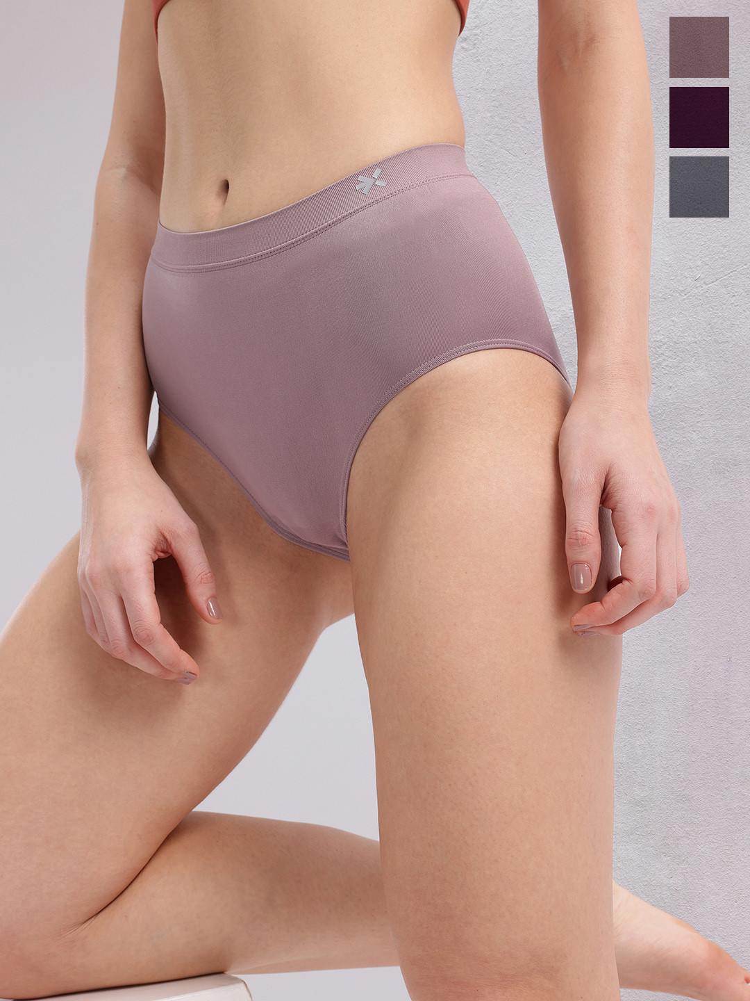 

HRX by Hrithik Roshan Pack of 3 Solid Rapid Dry Antibacterial Seamless Hipster Briefs, Burgundy