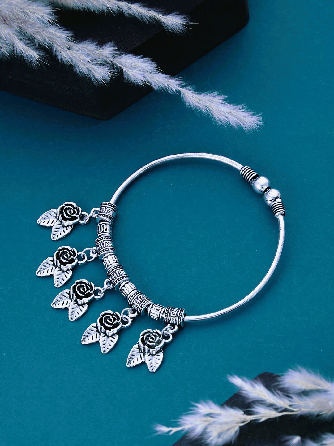 

ATIBELLE German Silver Sliver-Plated Floral-Shaped Bangle