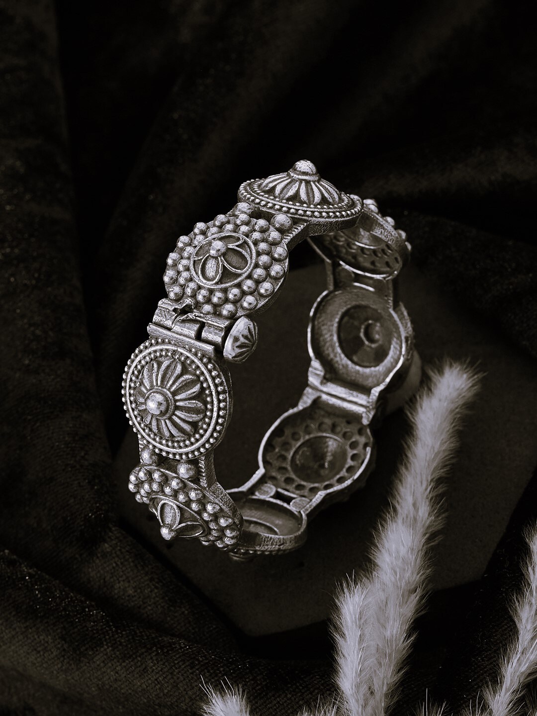 

ATIBELLE Silver-Plated Floral Shaped & Textured Kada Bangle