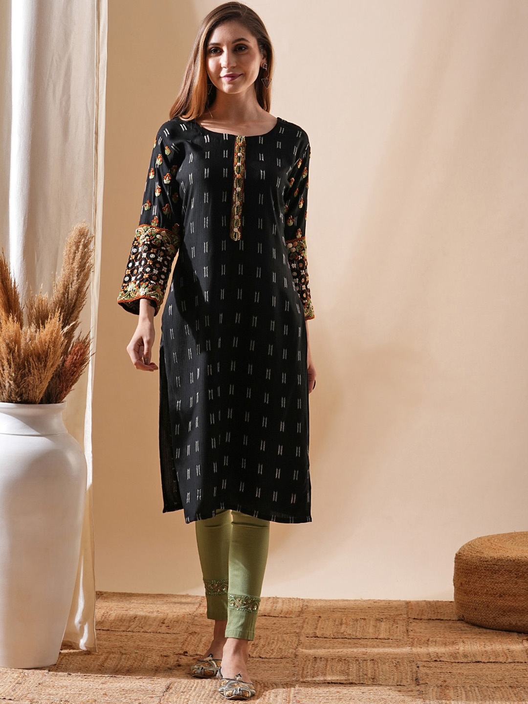 

FASHOR Geometric Embroidered Thread Work Dobby Straight Kurta, Black