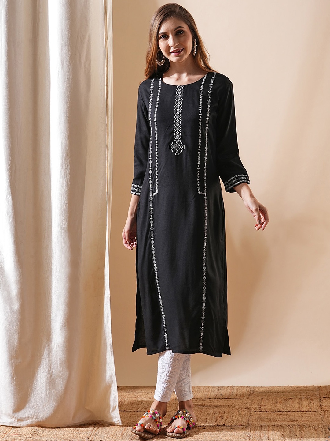 

FASHOR Floral Embroidered Thread Work Cotton Straight Kurta, Black