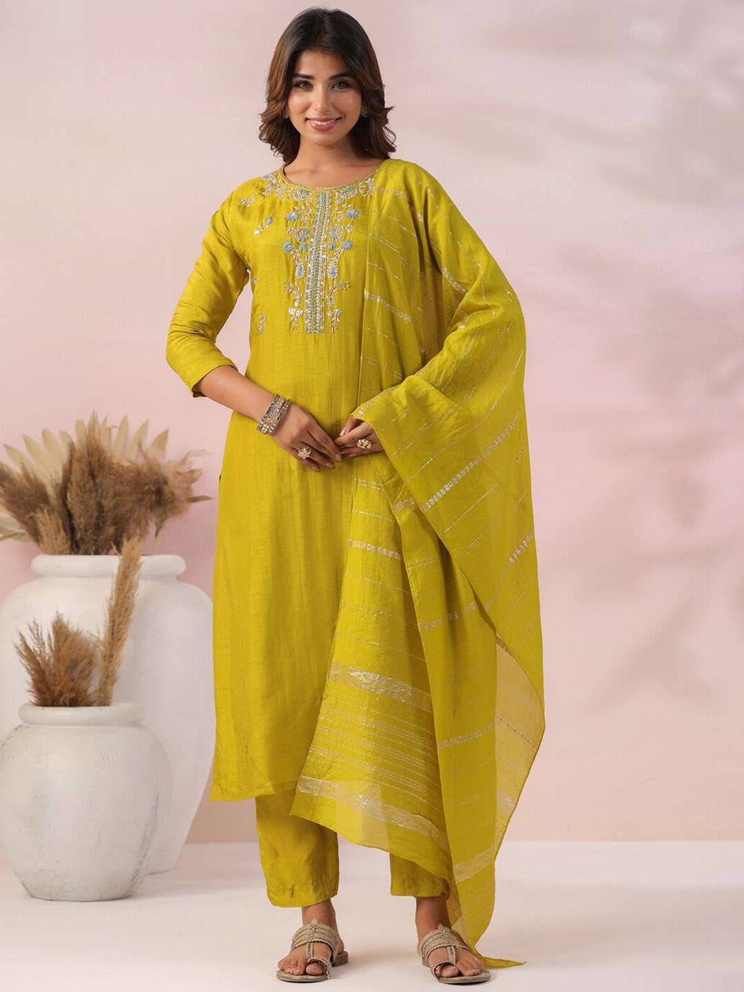 

FASHOR Floral Embroidered Regular Zardozi Straight Kurta With Trouser & Dupatta, Lime green
