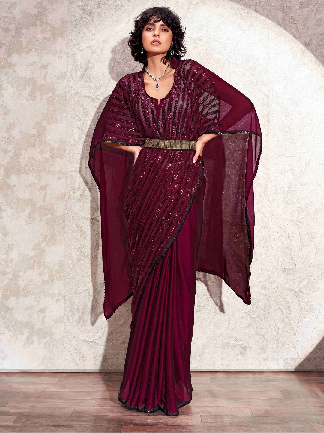 

Tikhi Imli Embellished Sequinned Saree With Belt, Magenta