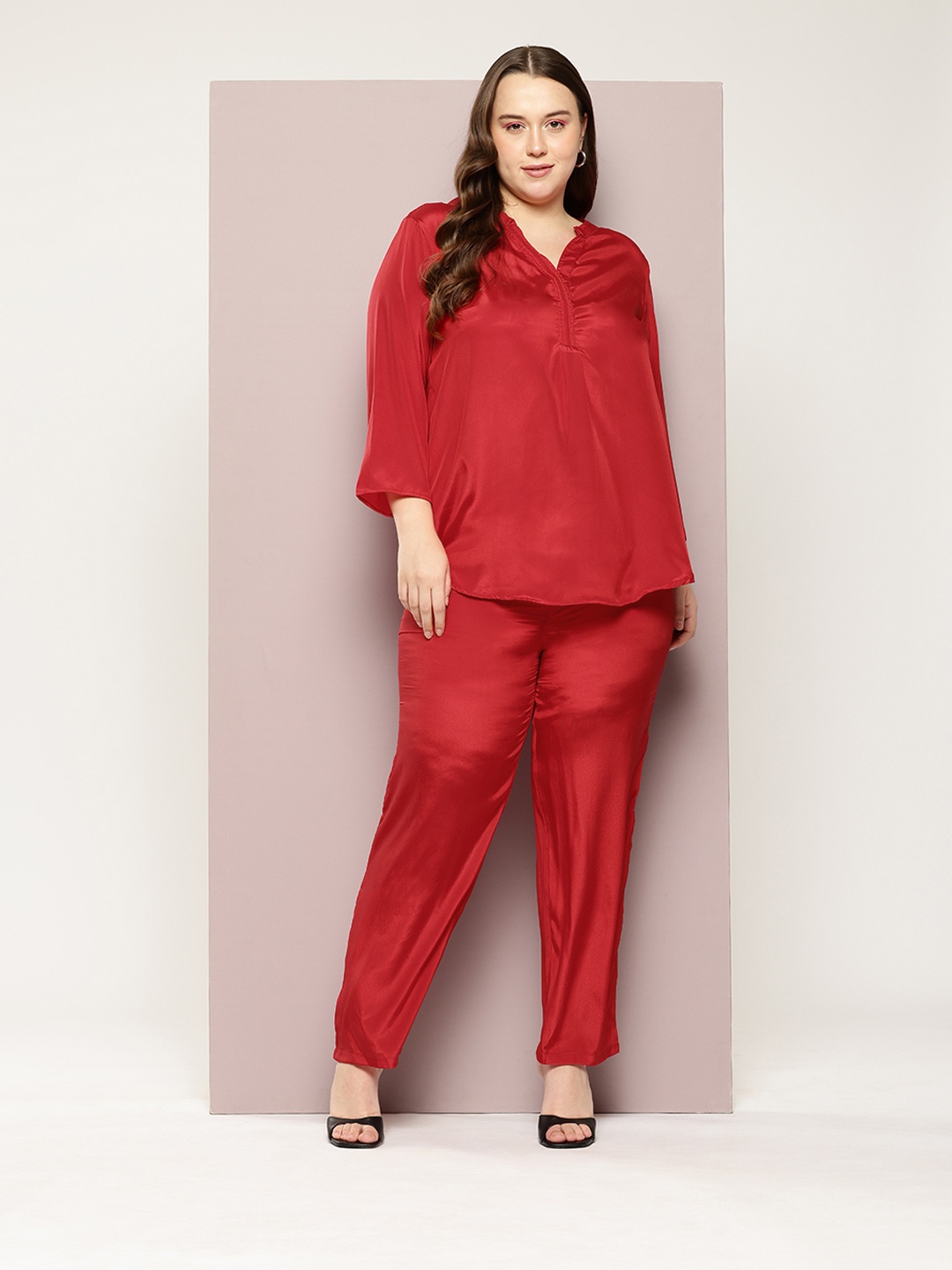 

Qurvii+ Women Plus Size Solid Co-Ords, Red