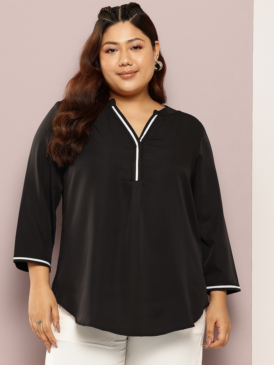 

Qurvii+ Plus Size Solid Mandarin Collar Crepe Top, Black