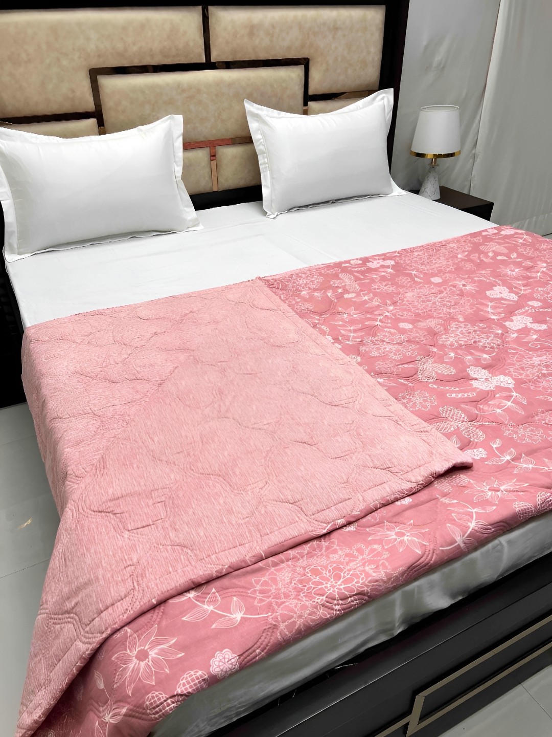

Pure Decor Pink & White Floral AC Room 210 GSM Double Bed Comforter