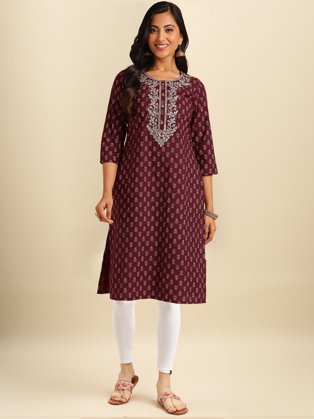 

Rangita Ethnic Motifs Embroidered Regular Thread Work Pure Cotton Kurta, Maroon
