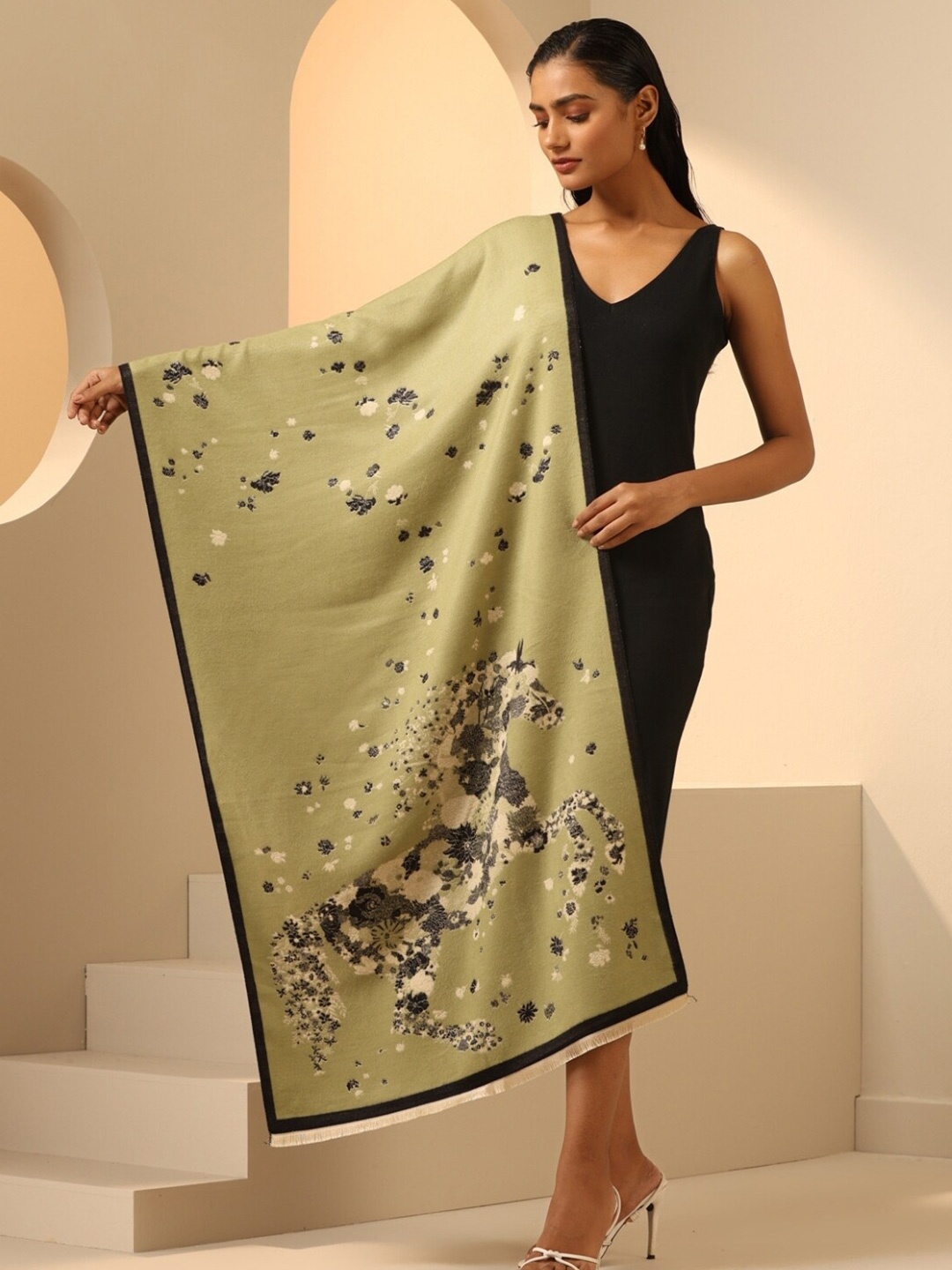 

DUSALA INDIA Jacquard Reversible Vegan Wool Cashmere Stole, Green