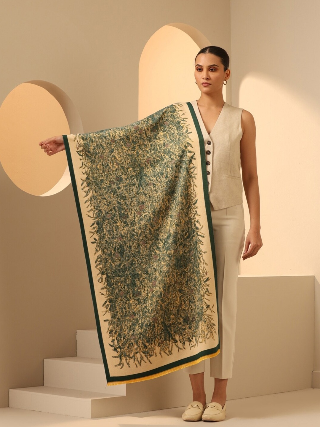 

DUSALA INDIA Tropical Woven Design Stole, Cream