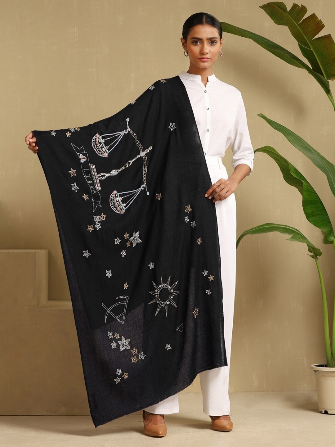 

DUSALA INDIA Libra Embroidered Woolen Stole, Black