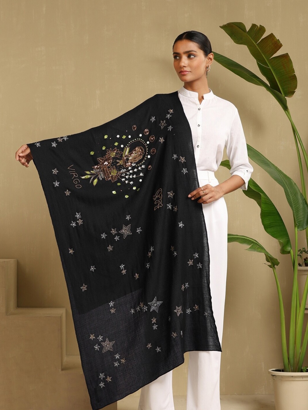 

DUSALA INDIA Virgo Embroidered Woolen Stole, Black