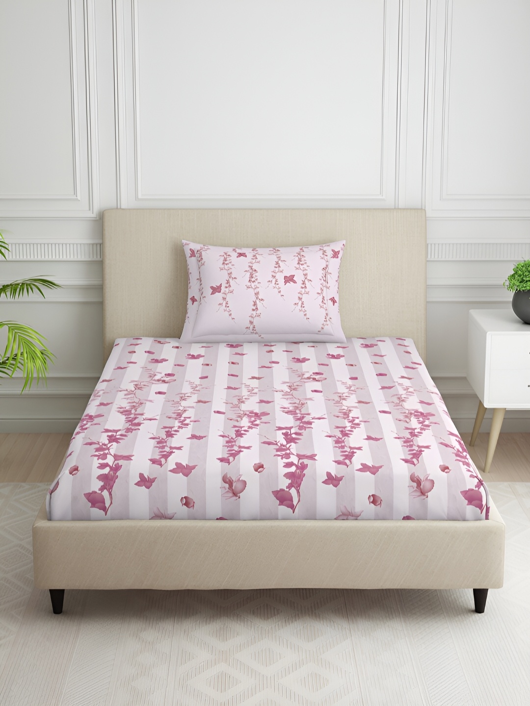 

SPACES Purple & White Floral 144 TC Single Bedsheet with 1 Pillow Covers