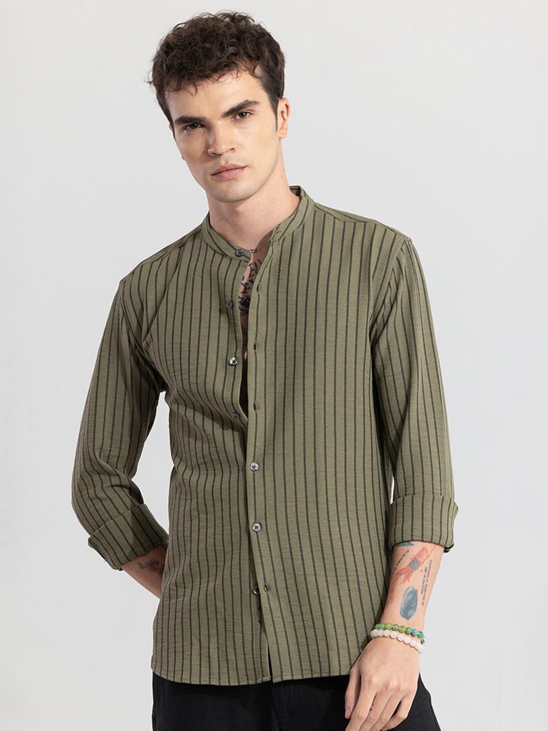 

Snitch Classic Vertical Stripes Spread Collar Long Sleeves Slim Fit Cotton Casual Shirt, Olive